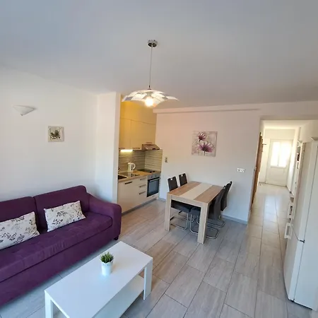 Sisevic - Comfort With Balconies And Sea View Daire *