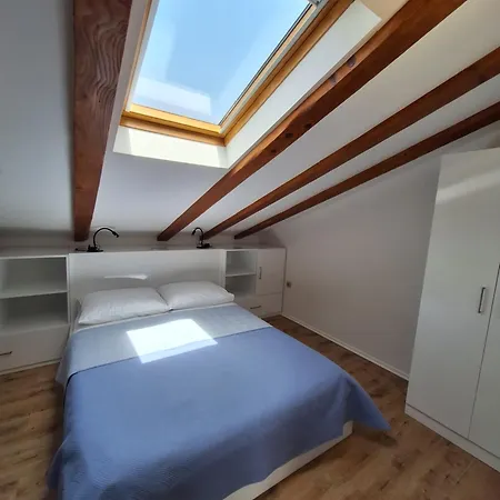 Sisevic - Comfort With Balconies And Sea View Slano