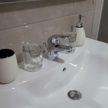 Daire Sisevic - Comfort With Balconies And Sea View