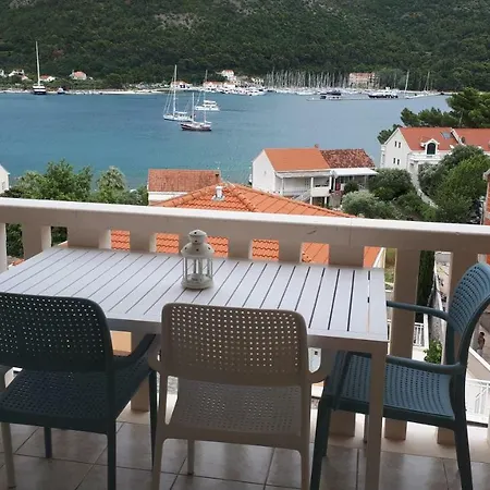 Sisevic - Comfort With Balconies And Sea View * Slano