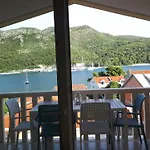 Sisevic - Comfort With Balconies And Sea View Apartmán