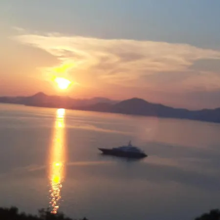 Sisevic - Comfort With Balconies And Sea View