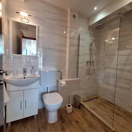 Appartamento Sisevic - Comfort With Balconies And Sea View