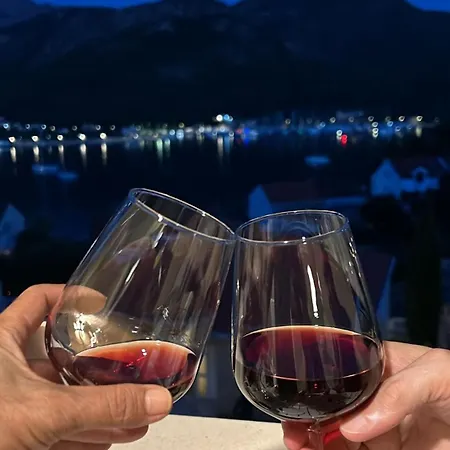 Sisevic - Comfort With Balconies And Sea View Appartamento Slano