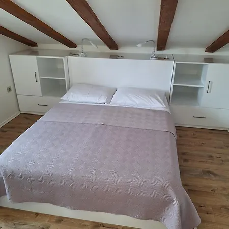 Sisevic - Comfort With Balconies And Sea View * Slano