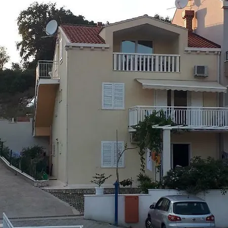 Sisevic - Comfort With Balconies And Sea View 아파트 *