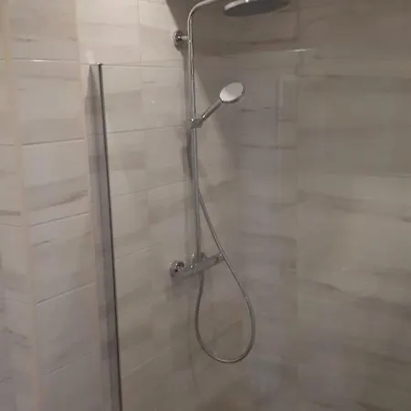 Sisevic - Comfort With Balconies And Sea View Slano