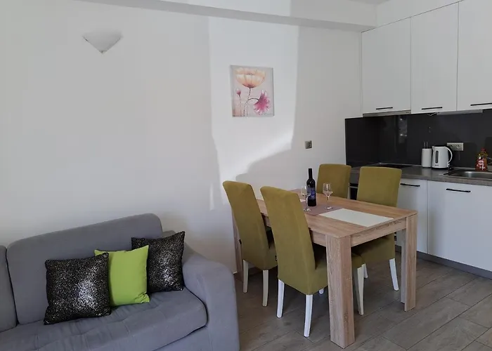 Sisevic - Comfort With Balconies And Sea View Διαμέρισμα Slano