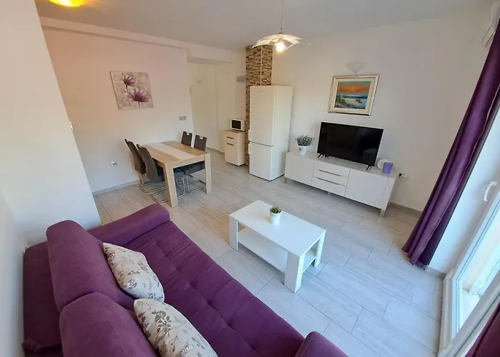 Sisevic - Comfort With Balconies And Sea View Διαμέρισμα Slano