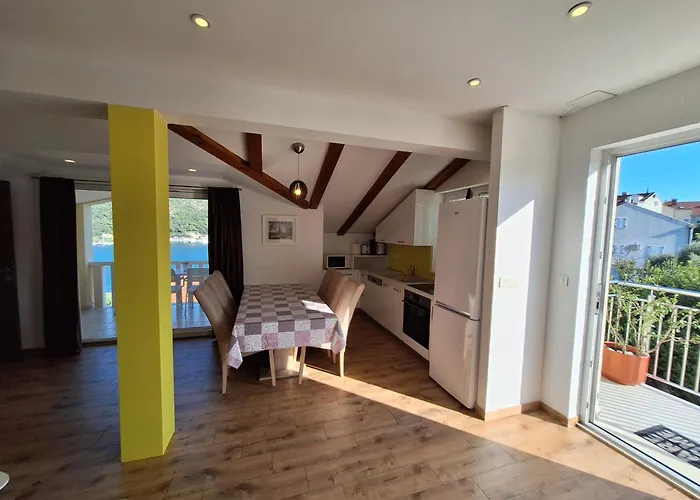 Sisevic - Comfort With Balconies And Sea View Διαμέρισμα *