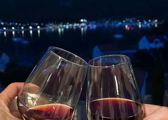 Sisevic - Comfort With Balconies And Sea View Διαμέρισμα Slano