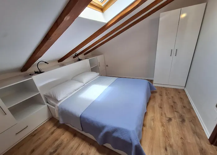 Sisevic - Comfort With Balconies And Sea View Διαμέρισμα Slano