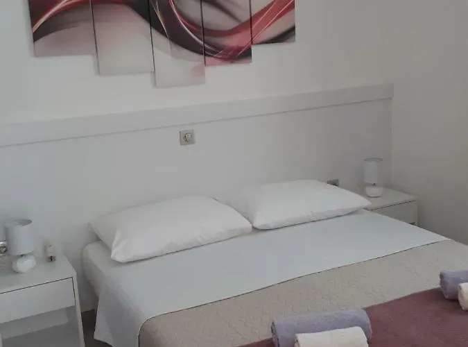 Sisevic - Comfort With Balconies And Sea View * Slano