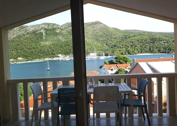 Sisevic - Comfort With Balconies And Sea View 아파트