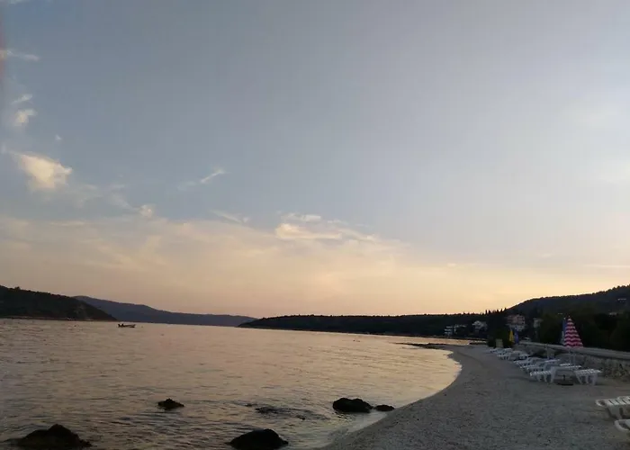 Sisevic - Comfort With Balconies And Sea View