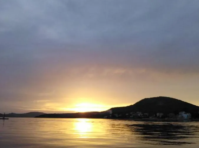 Διαμέρισμα Sisevic - Comfort With Balconies And Sea View
